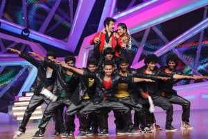 Rithvik and Asha performing with Loyola Dream team on Nach Baliye-6