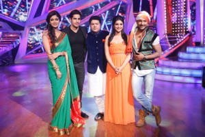 Shilpa-Shetty Kundra, Siddharth, Sajid Khan Parineeti and Terence pose for the shutter bugs on Nach Baliye-6